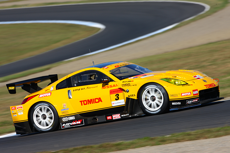 TOMICA Z (2010 SUPER GT)