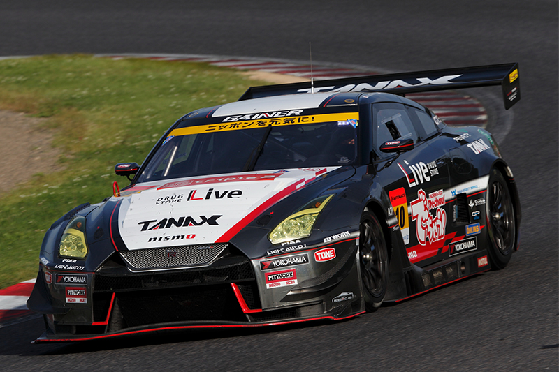 GAINER TANAX triple a GT-R (2018 SUPER GT)