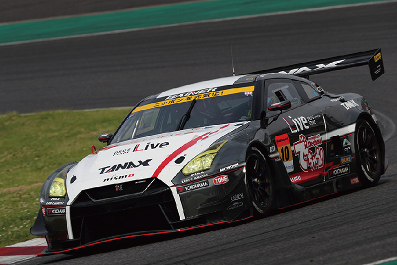 GAINER TANAX triple a GT-R (2019 SUPER GT  GT300)