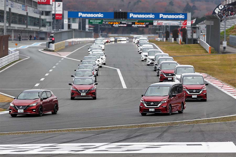 NISMO CARS / GT-R & Z 50th PARADE RUN