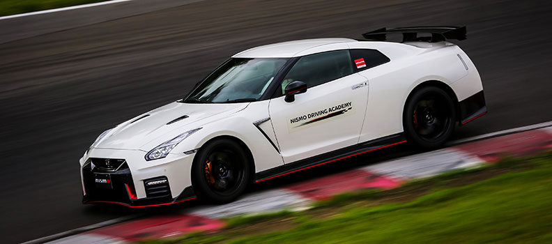 NISMO スポーツ ドライビング パーツ カタログ