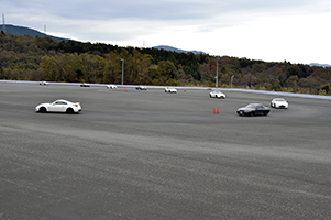 ドライビングレッスン開催報告 〜 ブレーキ、荷重移動、車両挙動を学ぶ