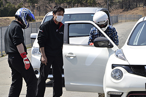 大森Fスタッフ ドライブレーニング 〜 NISMOシリーズの全てを知る