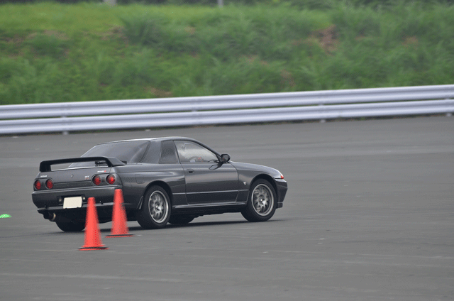 アンダーステアを消す方法 〜 ドライビングレッスンレポート
