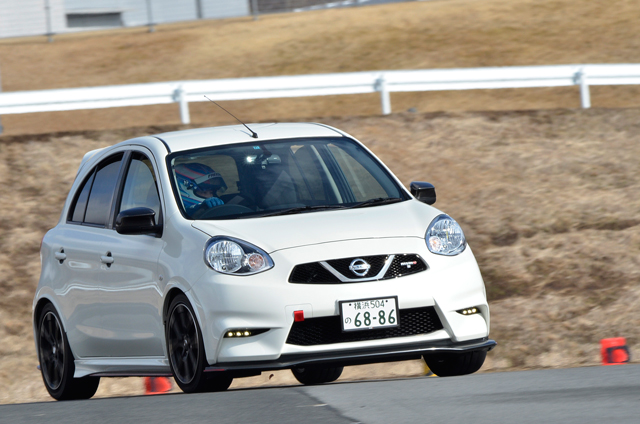 ノートNISMO SやらマーチNISMO Sやら… 〜 スタッフ向けドライビングレッスン