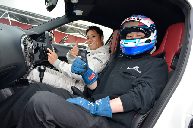 ノートNISMO SやらマーチNISMO Sやら… 〜 スタッフ向けドライビングレッスン