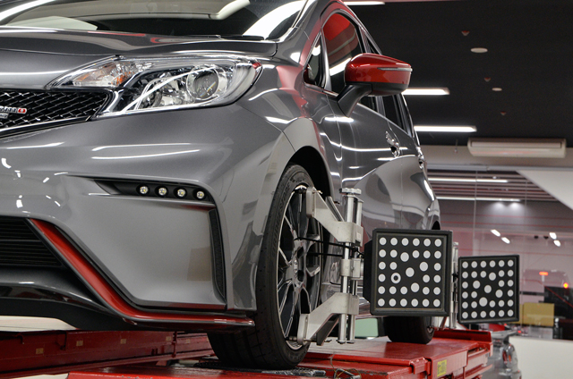 ノートNISMO Sにスポーツサスペンションキット装着 〜 OHLINS社製NISMOオリジナル仕様