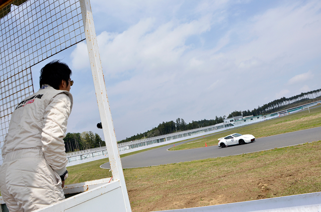 タイヤをならしてコーナリング 〜 サーキットレッスンレポート