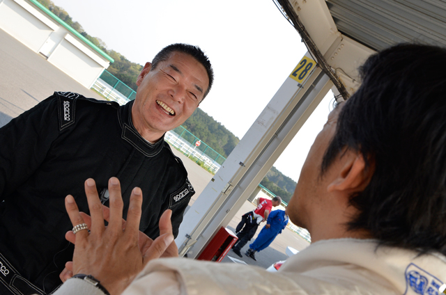 タイヤをならしてコーナリング 〜 サーキットレッスンレポート
