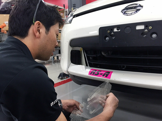 Z34 ATのクーリング強化 〜 ワンオフ エアダクト製作