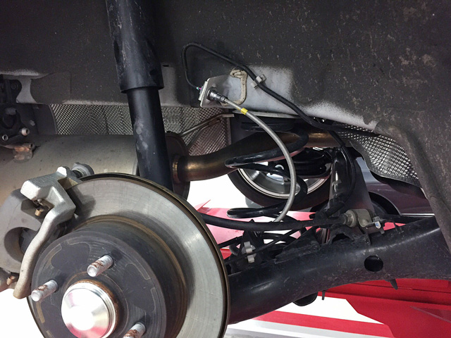 E12 ノートNISMO Sに色々作業 〜 スポーツリセッティングとブレーキホース