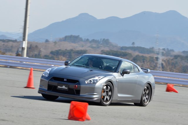 車両セッティング能力とドライビングスキルの向上 〜 スタッフ向けレッスン