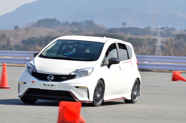 車両セッティング能力とドライビングスキルの向上 〜 スタッフ向けレッスン