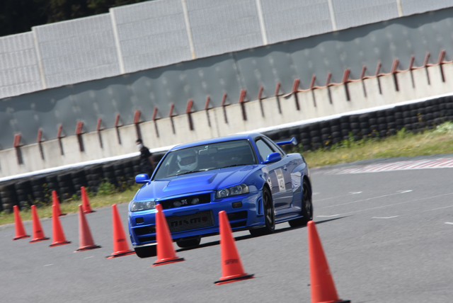 「サーキットレッスン」受付開始〜 NISMO大森ファクトリー ドライビングスキルアッププログラム