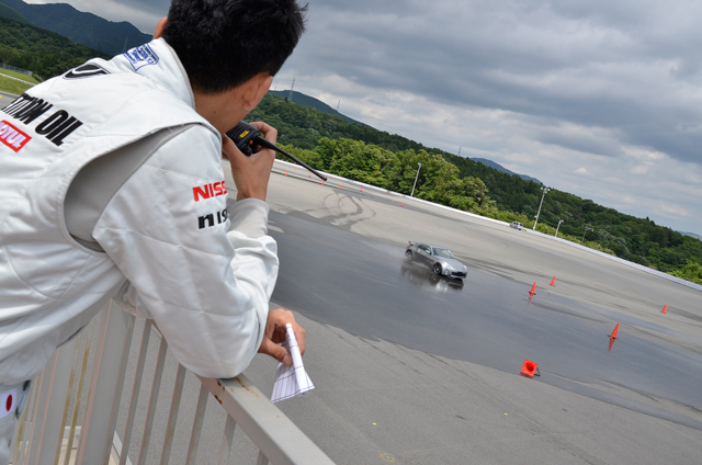 スライドコントロールの重要性 〜 ドライビングレッスンP2レポート