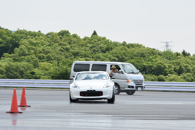 スライドコントロールの重要性 〜 ドライビングレッスンP2レポート