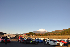 ニスモフェスティバル Z-CHALLENGE EXHIBITION RACE