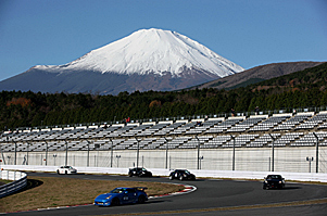 ニスモフェスティバル Z-CHALLENGE EXHIBITION RACE