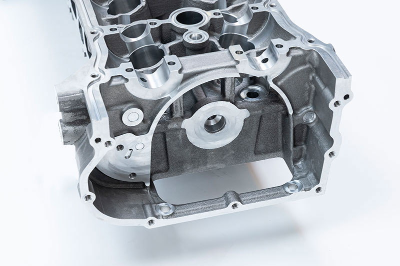 シリンダーヘッド前部